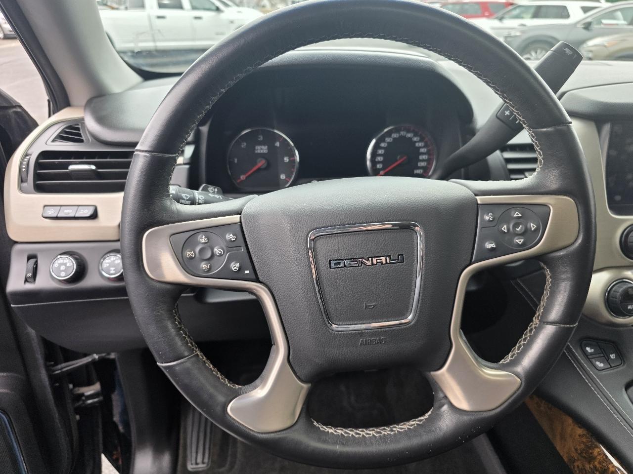 GMC Yukon Denali 4WD 2016
