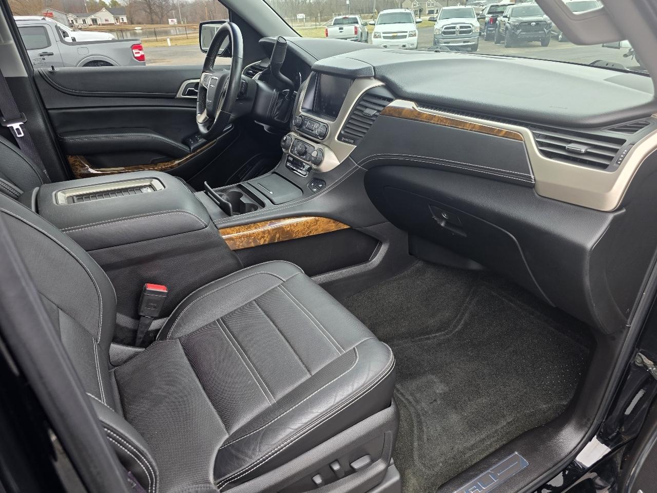 GMC Yukon Denali 4WD 2016