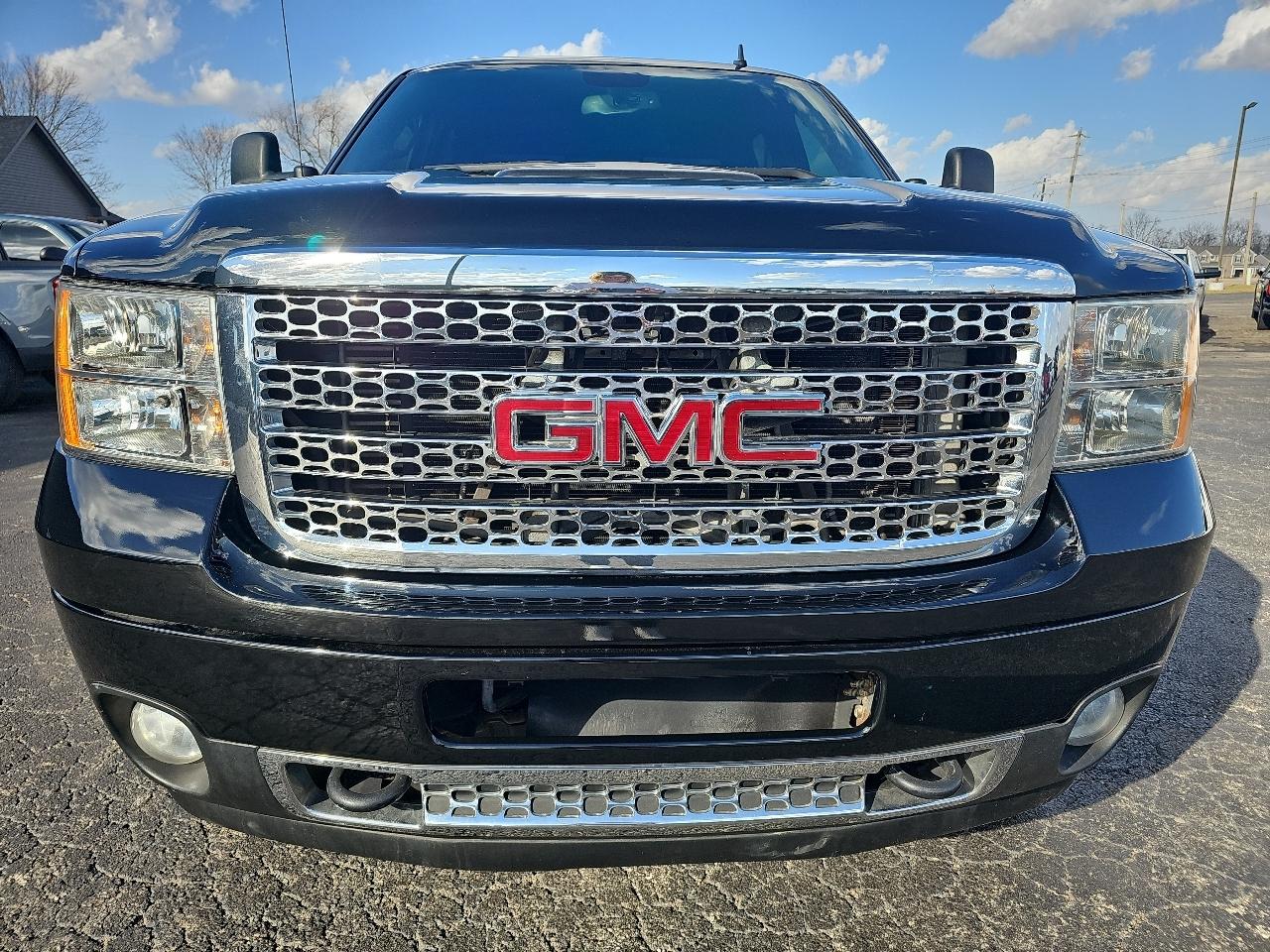 GMC Sierra 2500HD Denali Crew Cab 4WD 2011