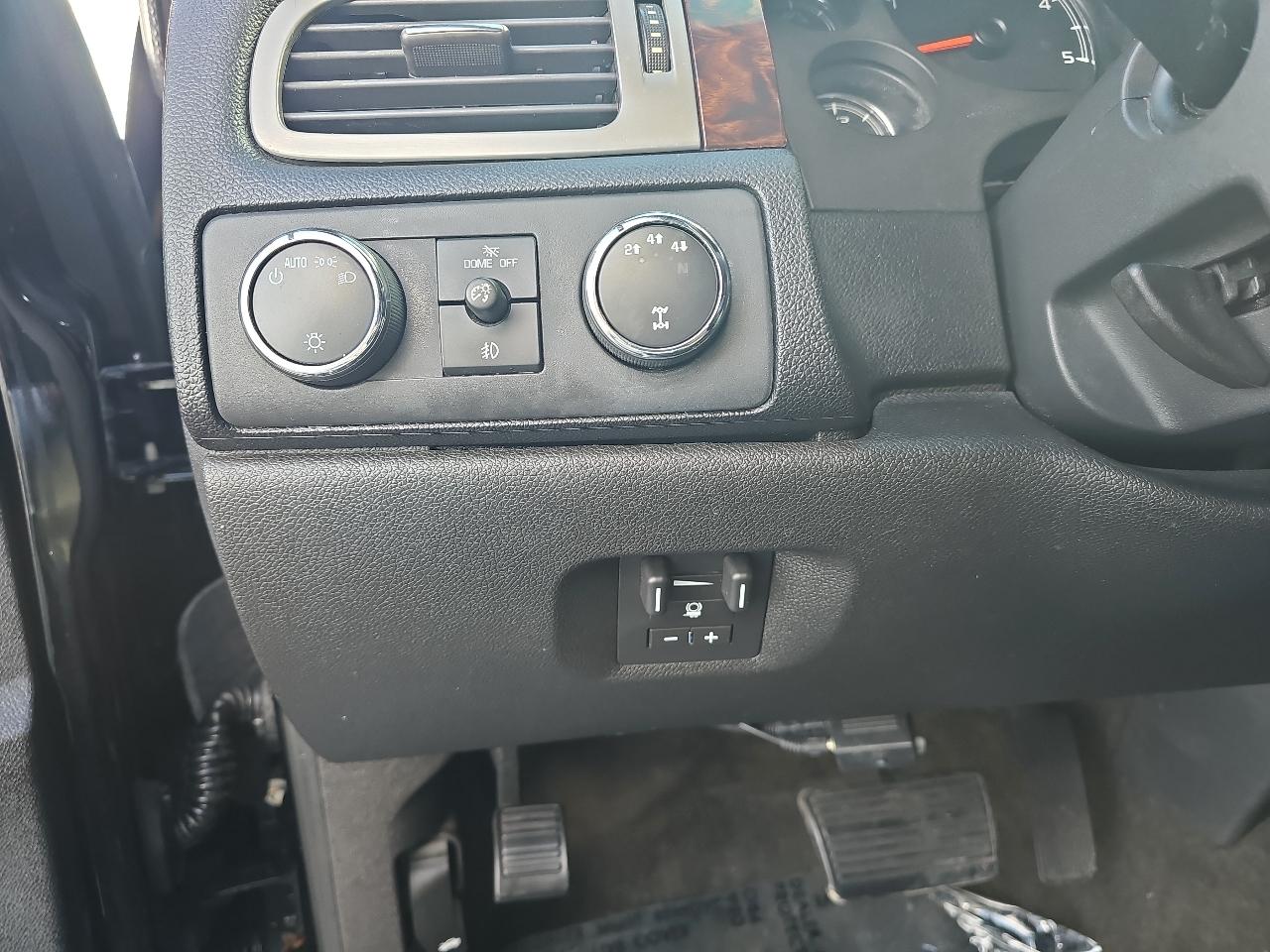 GMC Sierra 2500HD Denali Crew Cab 4WD 2011