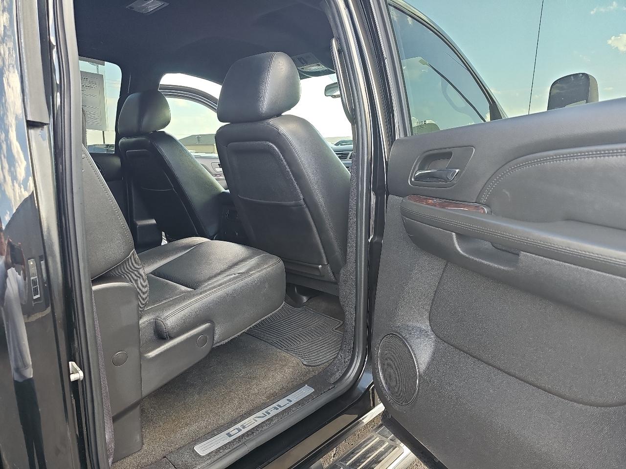 GMC Sierra 2500HD Denali Crew Cab 4WD 2011