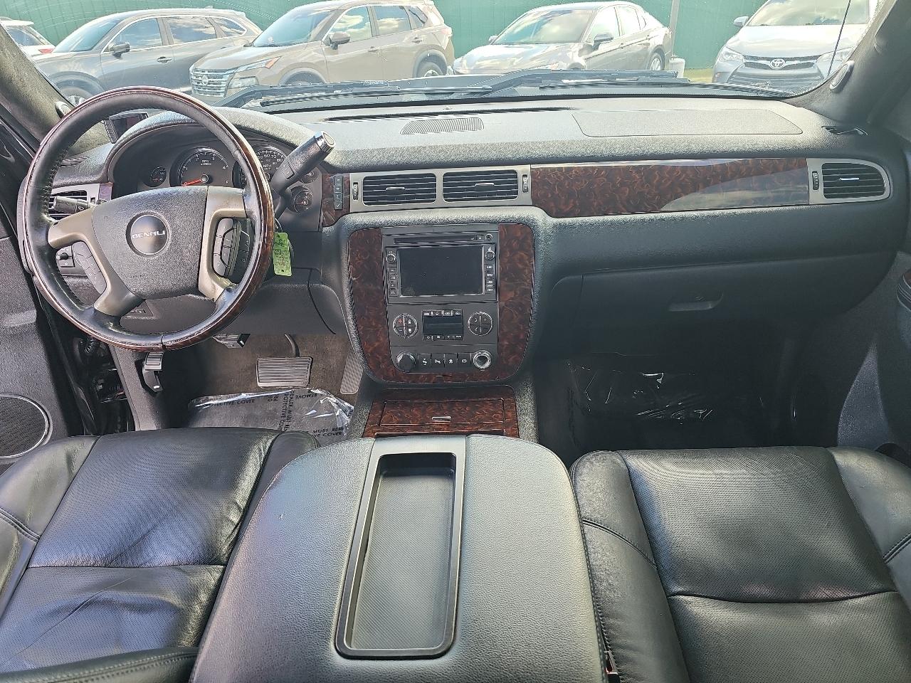 GMC Sierra 2500HD Denali Crew Cab 4WD 2011