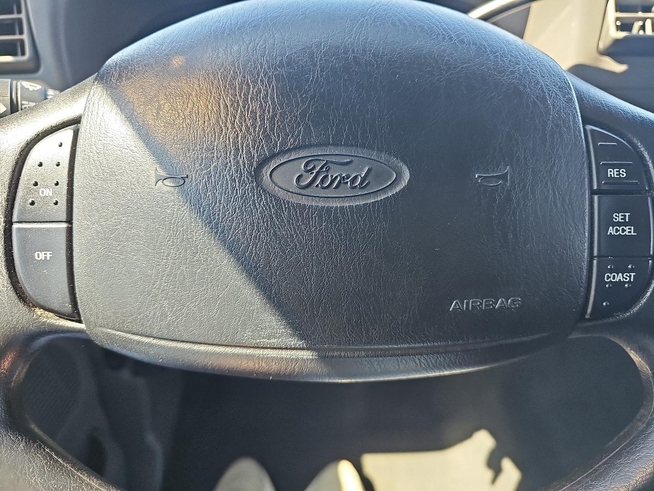 Ford F-250 SD XLT SuperCab LWB 2WD 2002