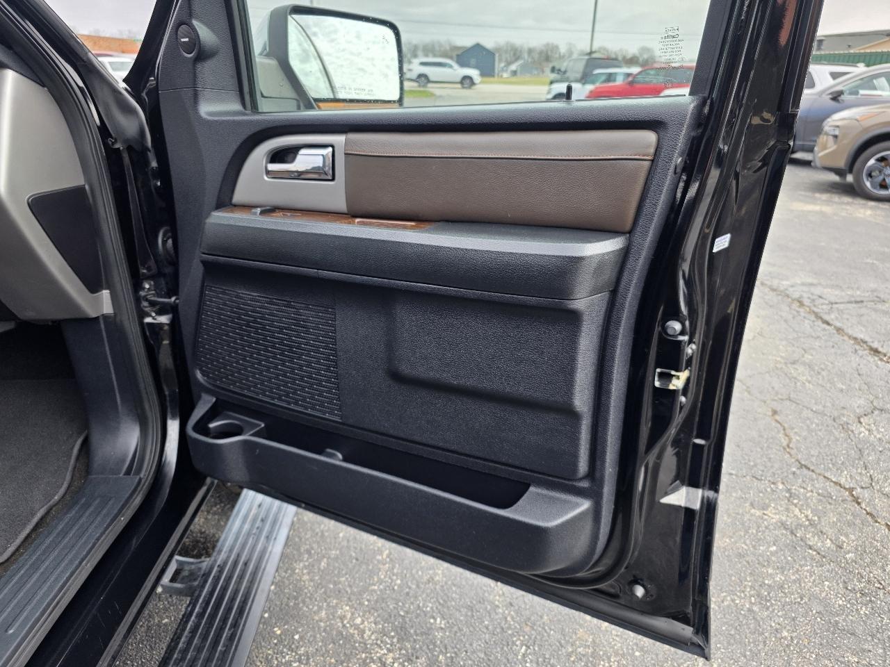 Ford Expedition King Ranch 4D SUV RWD 2016