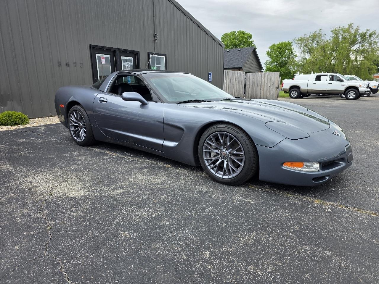 Chevrolet Corvette Coupe 2003