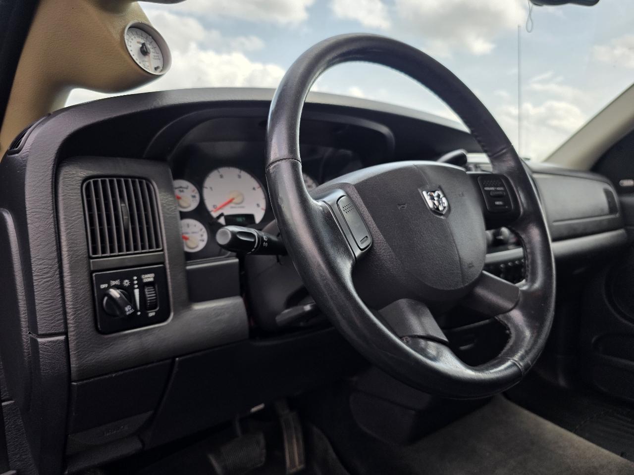 Dodge Ram 2500 ST Quad Cab Long Bed 4WD 2005