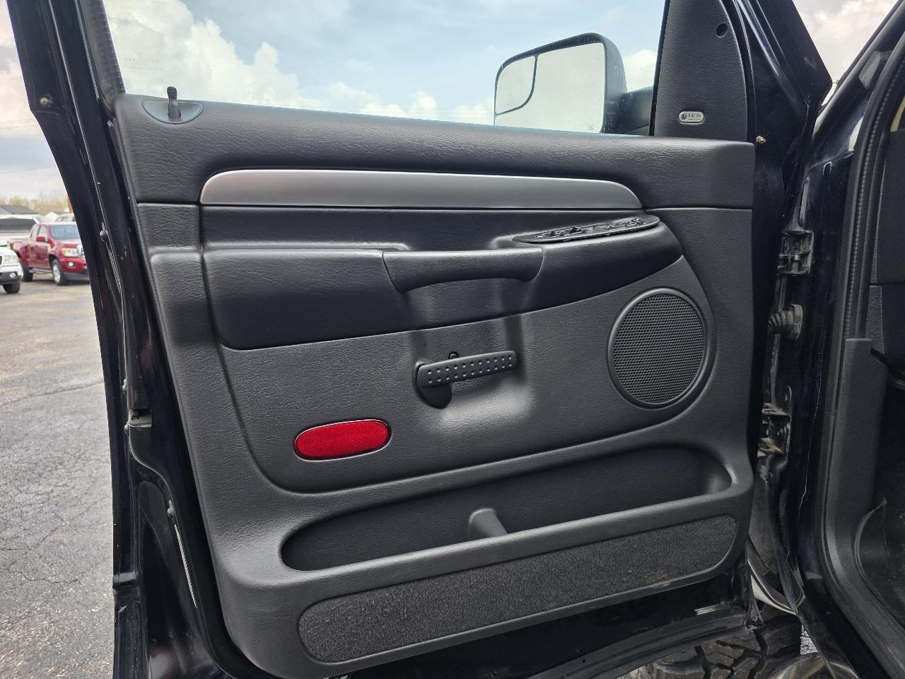 Dodge Ram 2500 ST Quad Cab Long Bed 4WD 2005