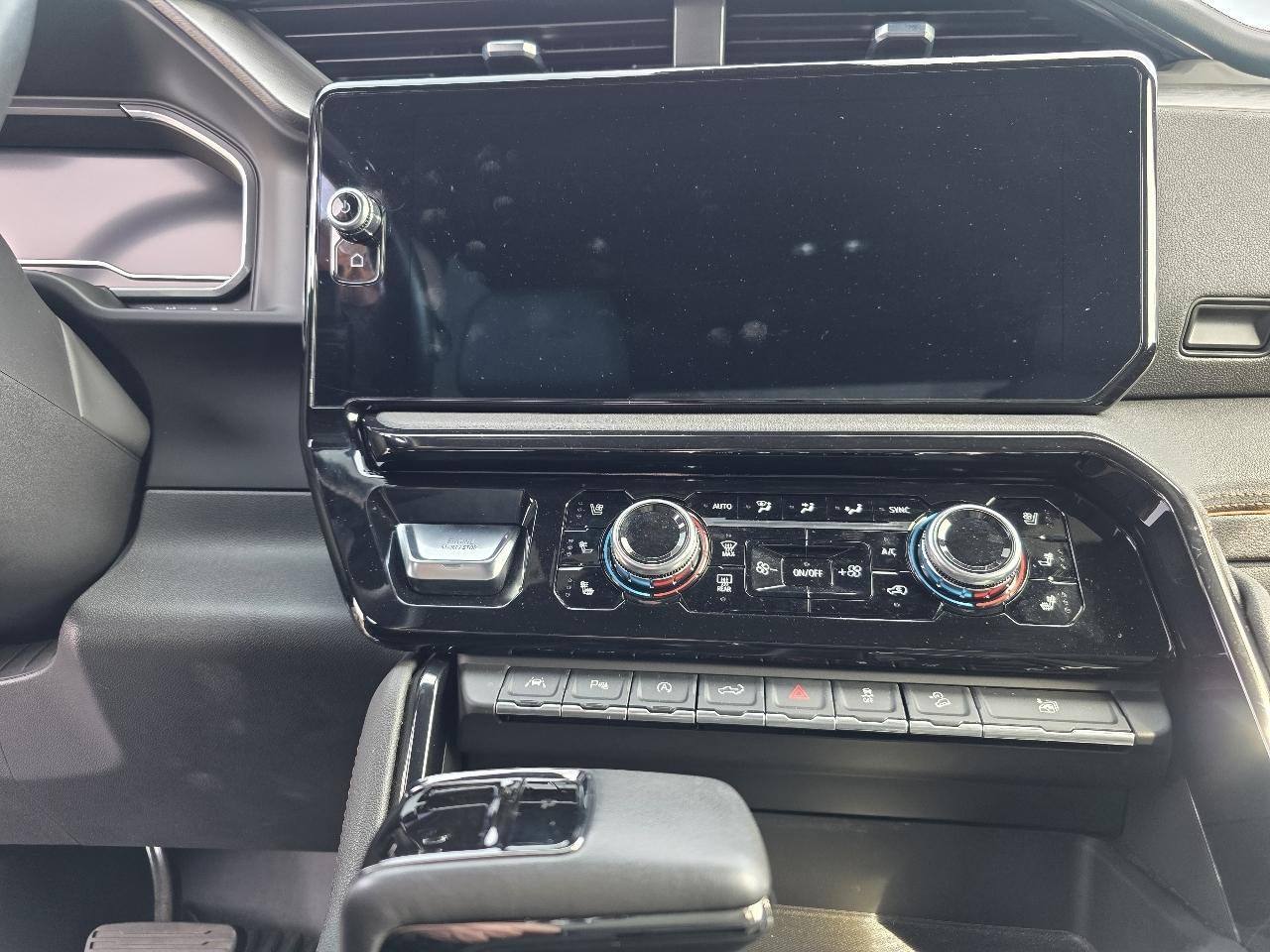 GMC Sierra 1500 AT4 Crew Cab 4WD 2022