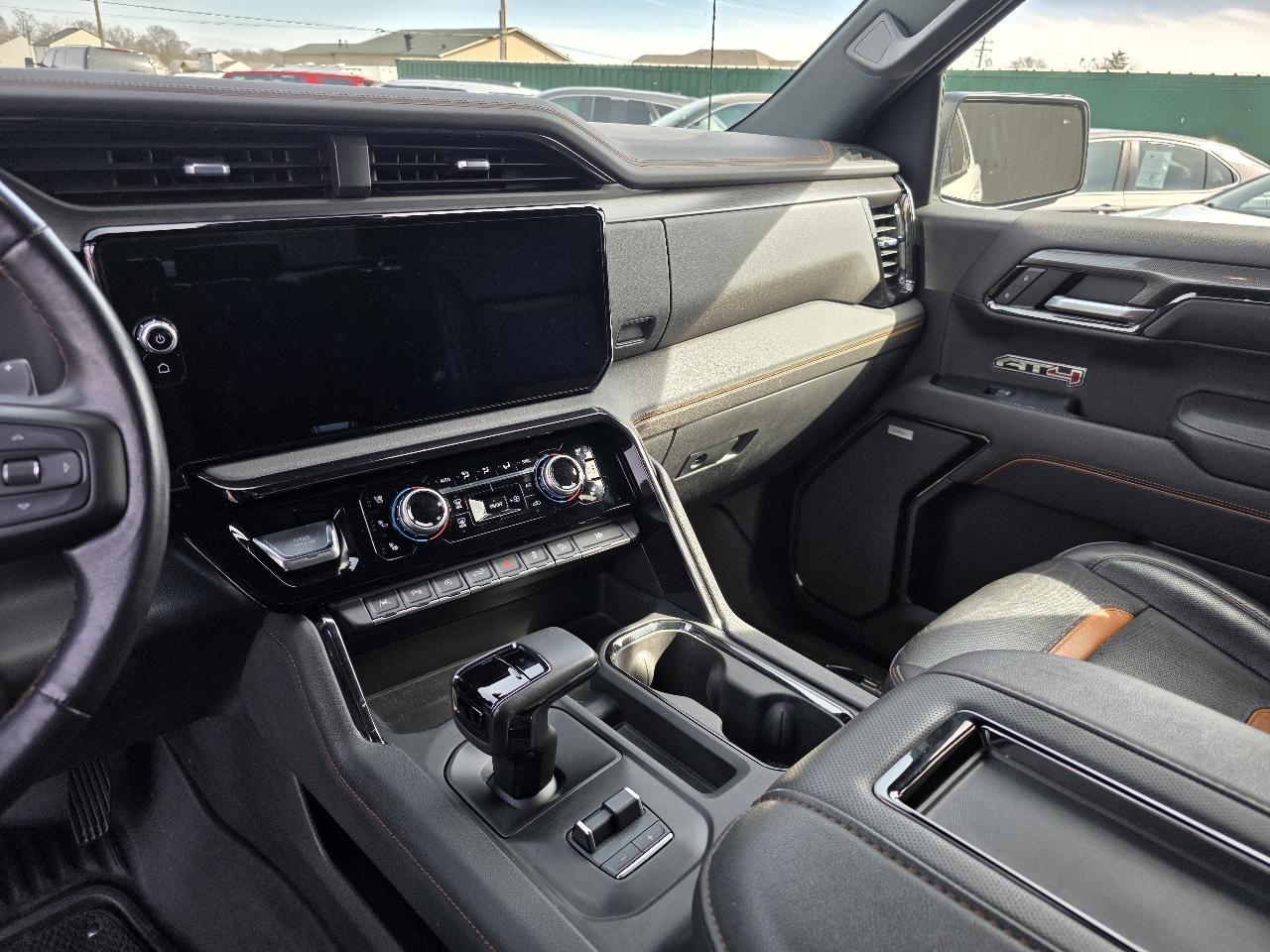 GMC Sierra 1500 AT4 Crew Cab 4WD 2022