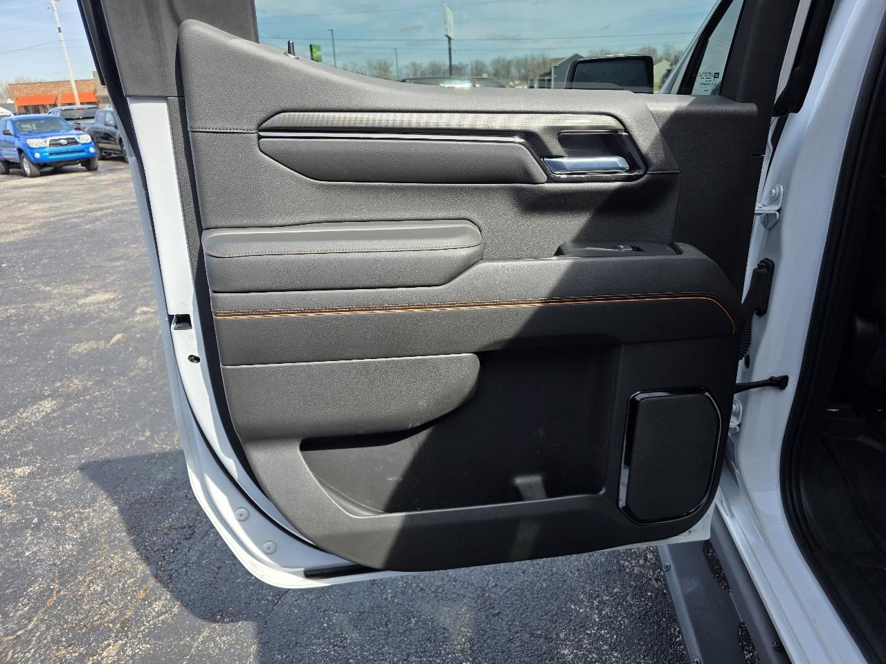 GMC Sierra 1500 AT4 Crew Cab 4WD 2022