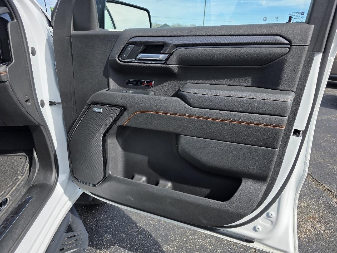 GMC Sierra 1500 AT4 Crew Cab 4WD 2022