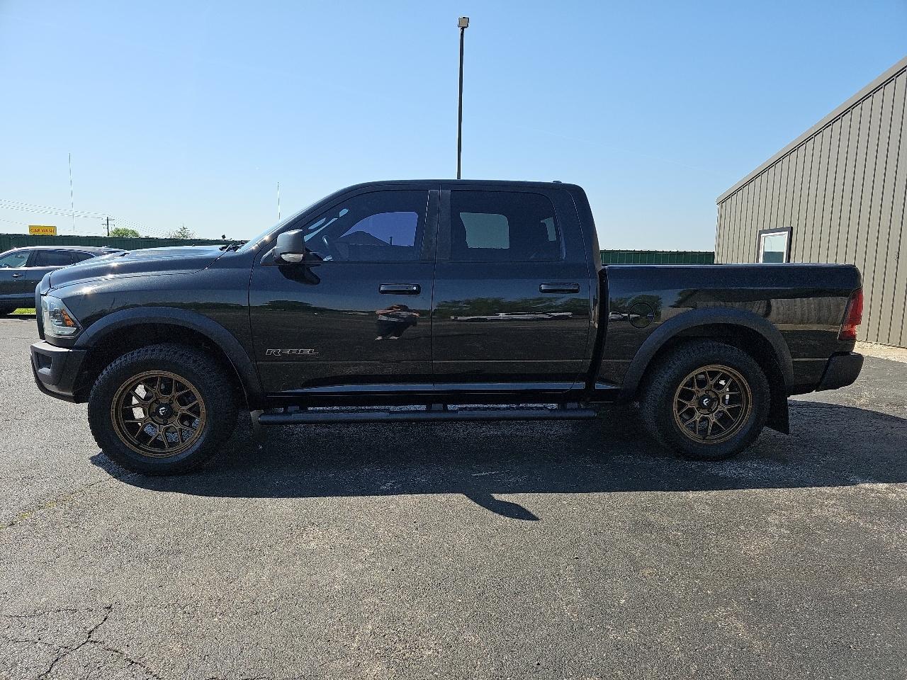 RAM 1500 Rebel Crew Cab SWB 4WD 2015