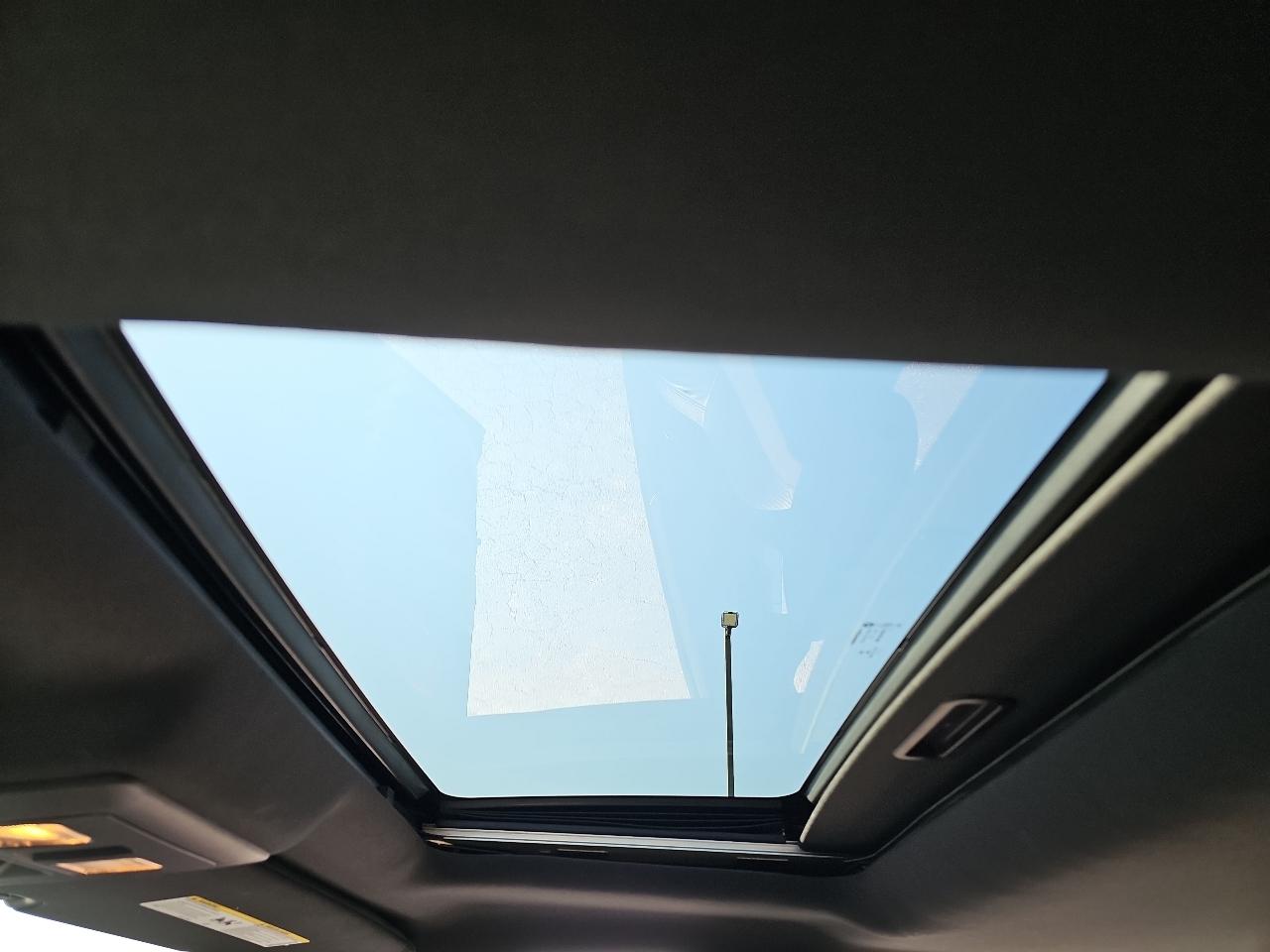 RAM 1500 Rebel Crew Cab SWB 4WD 2015