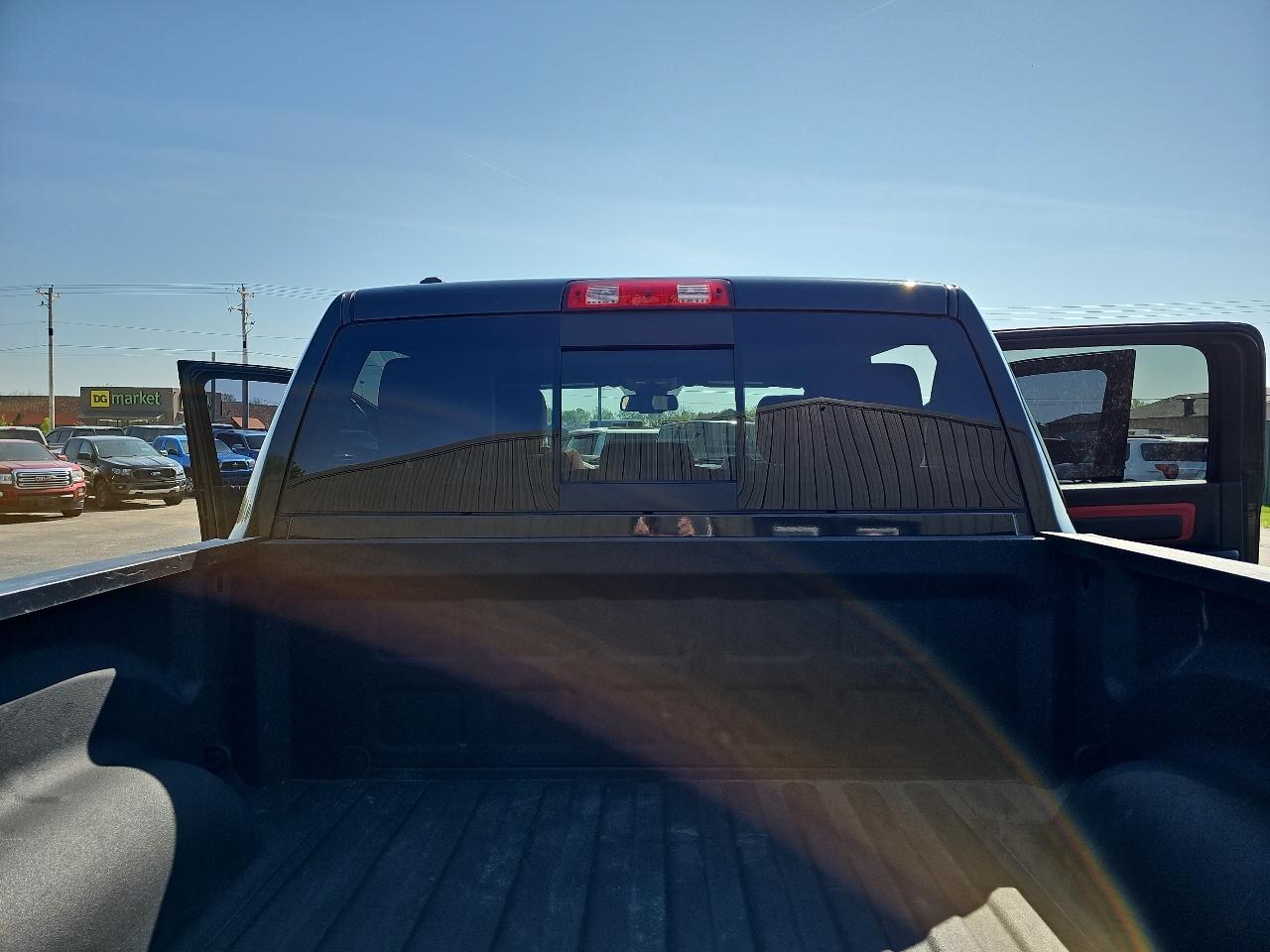 RAM 1500 Rebel Crew Cab SWB 4WD 2015