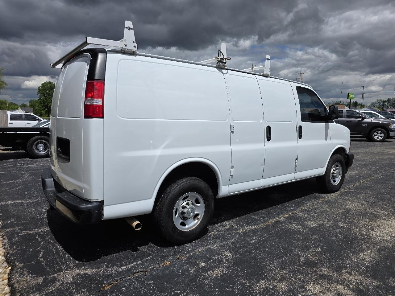 Chevrolet Express Van 2500 135" WB 2021