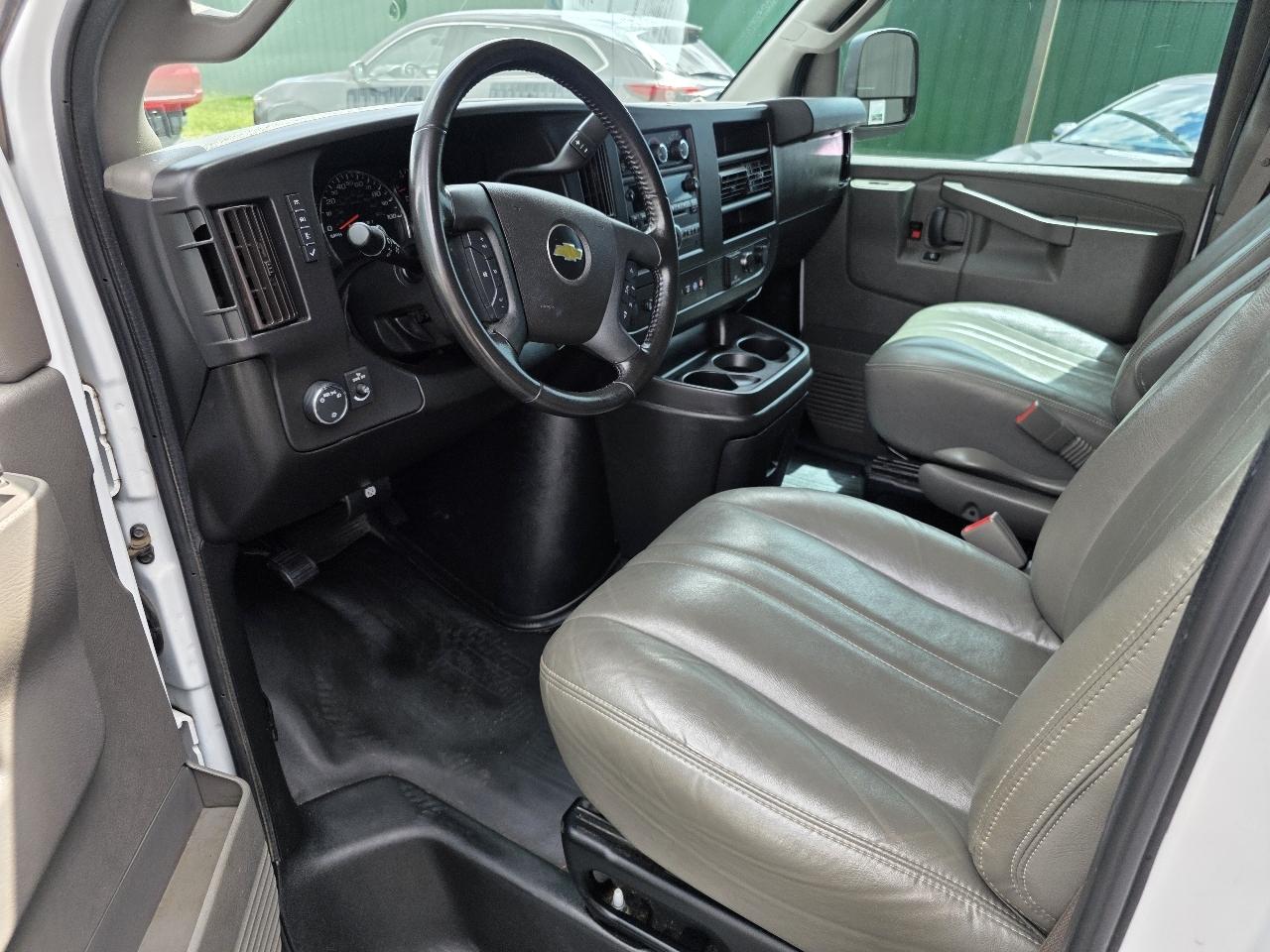 Chevrolet Express Van 2500 135" WB 2021