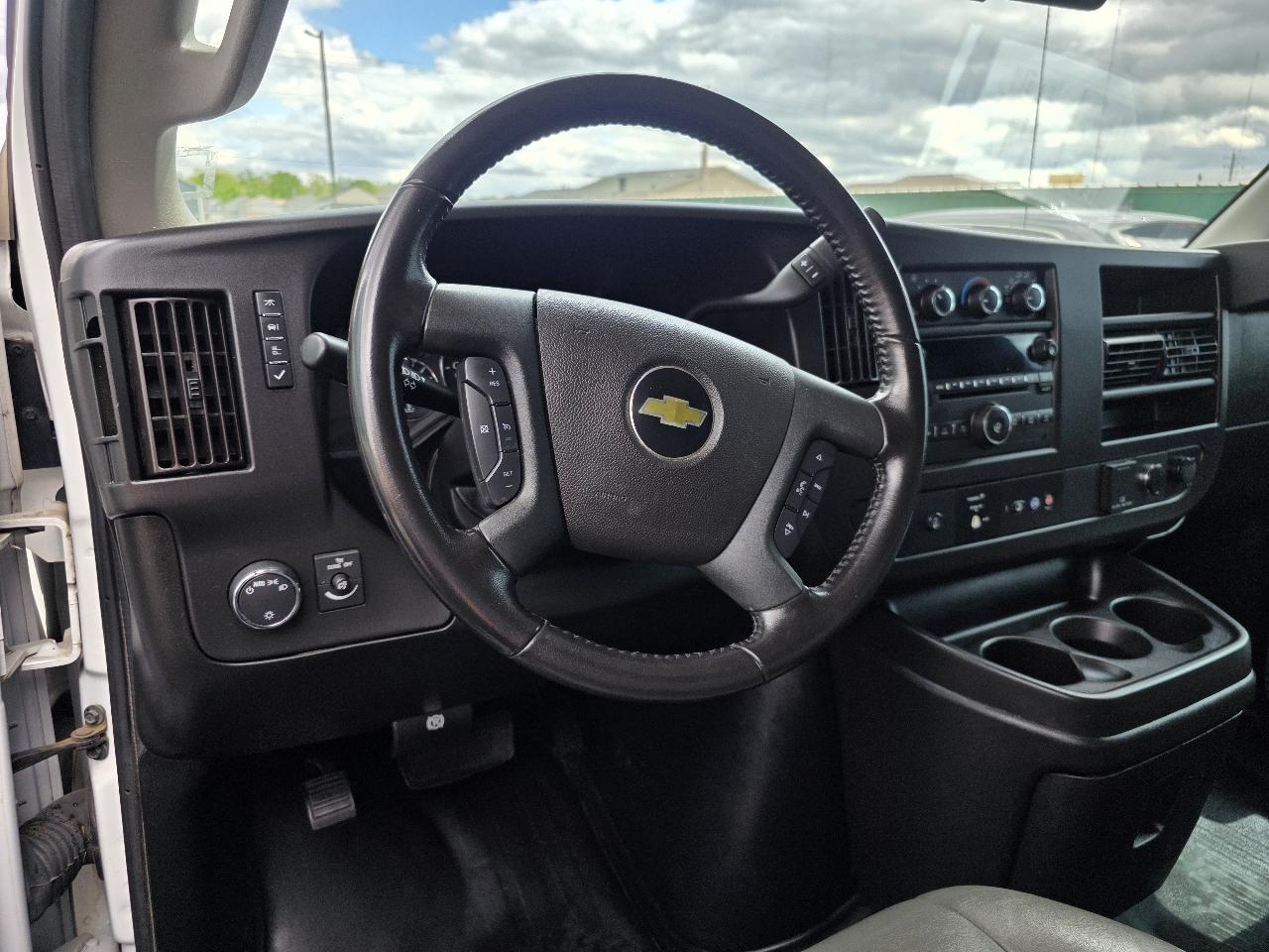 Chevrolet Express Van 2500 135" WB 2021