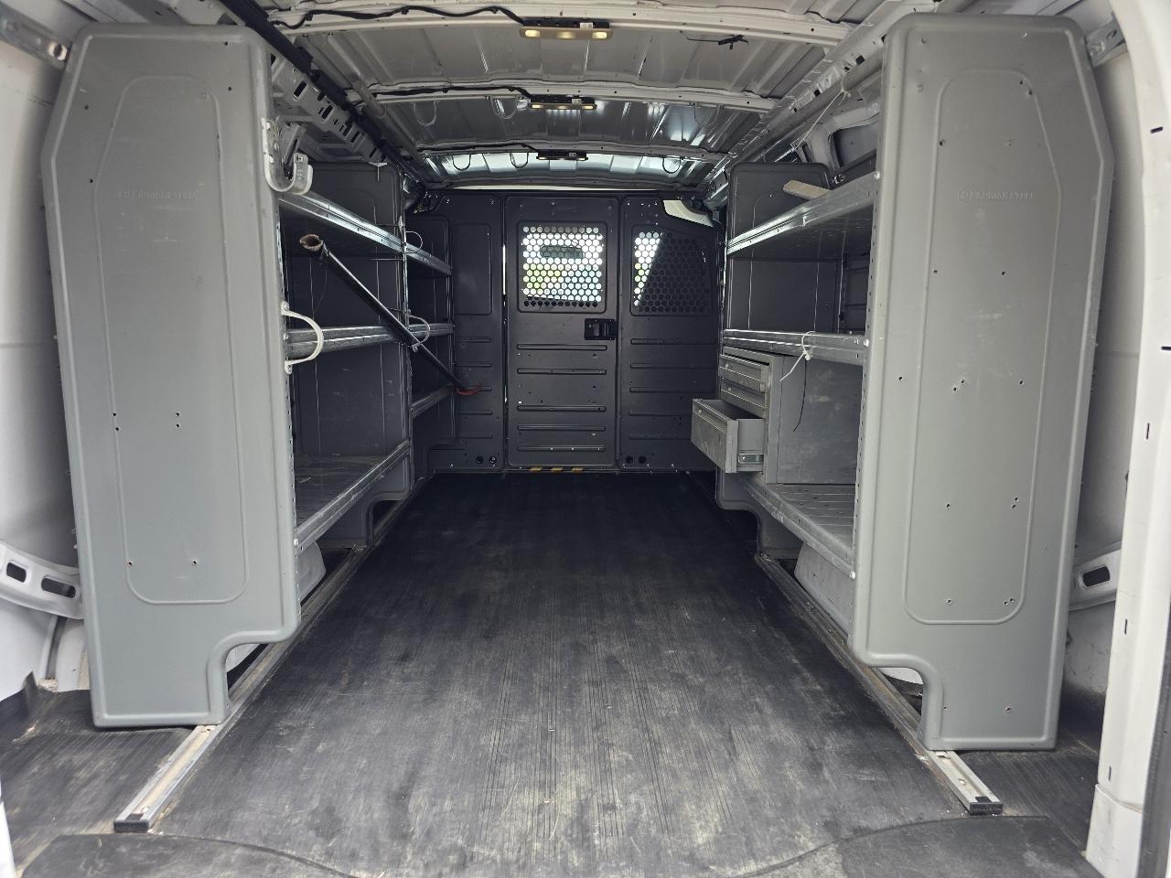 Chevrolet Express Van 2500 135" WB 2021