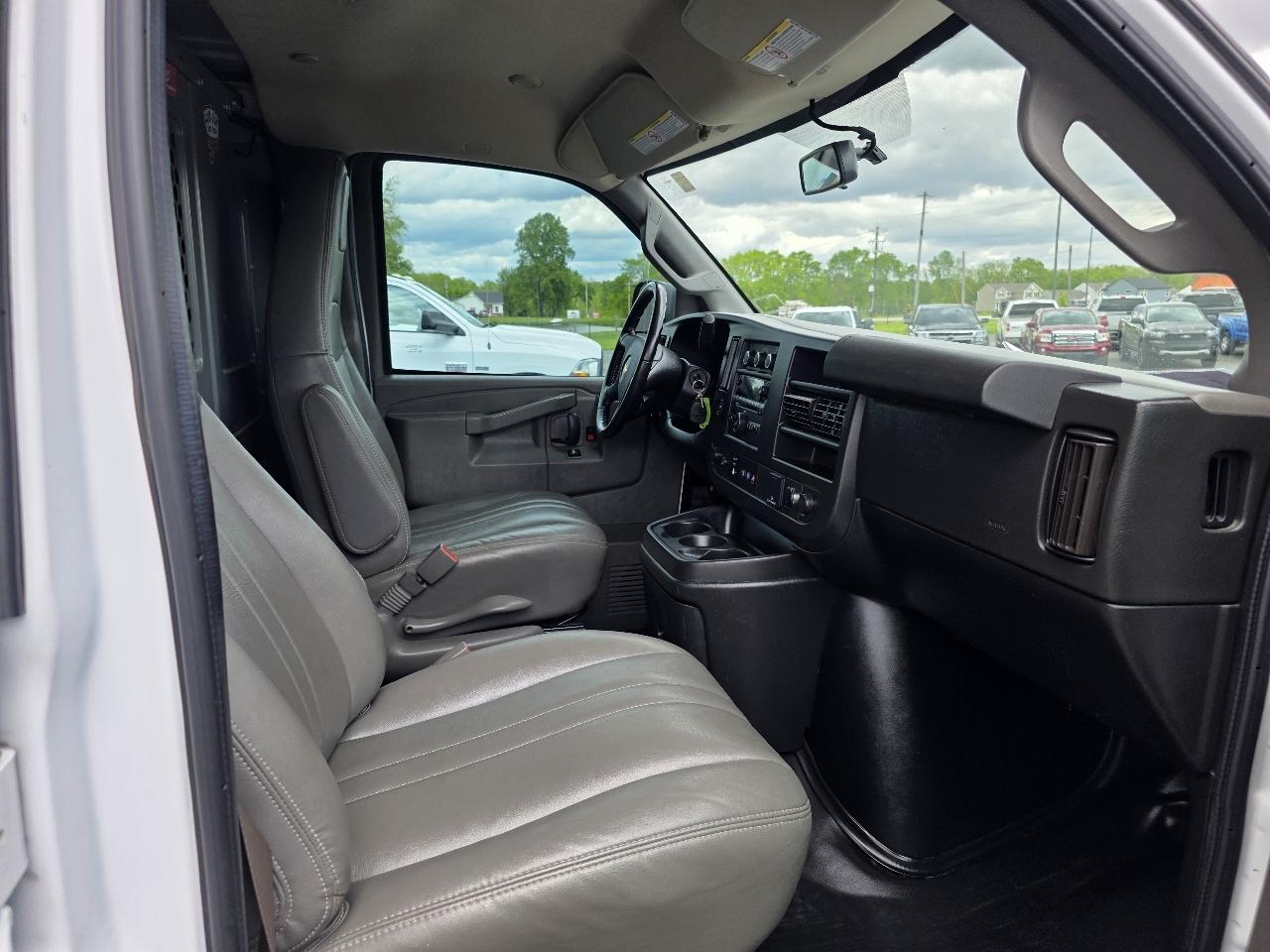 Chevrolet Express Van 2500 135" WB 2021
