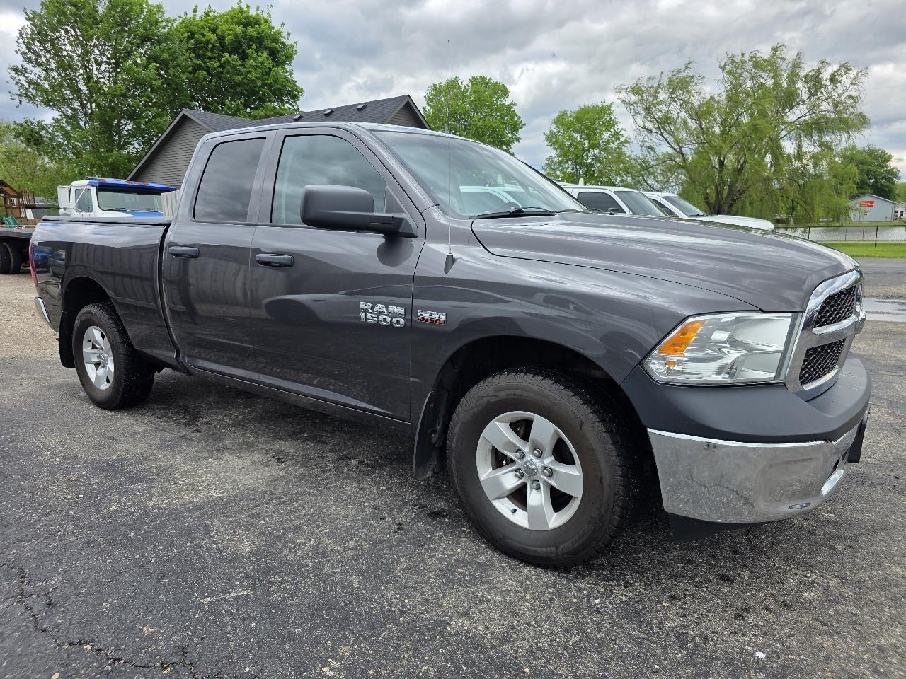 RAM 1500 Tradesman Quad Cab 4WD 2015
