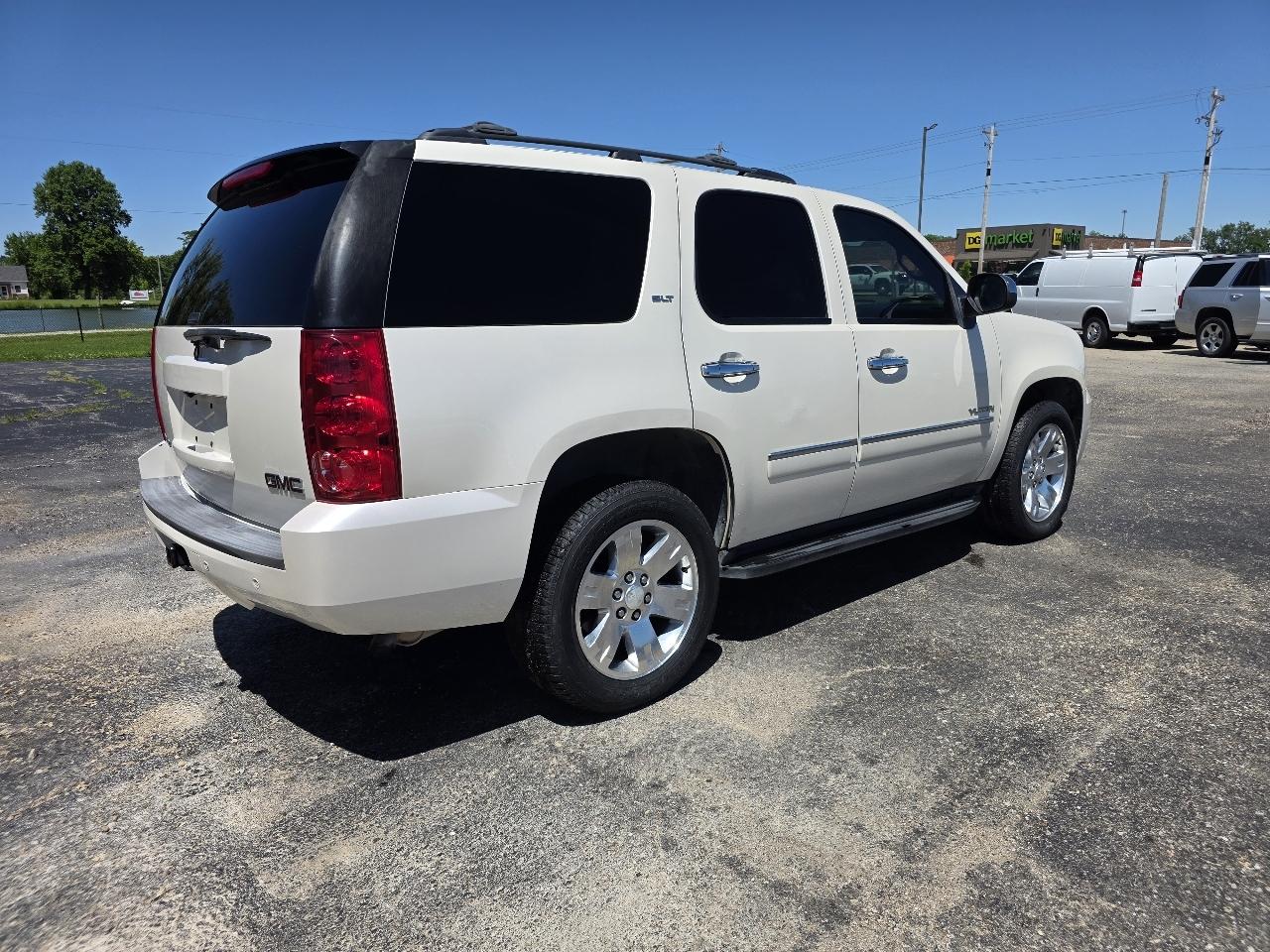 GMC Yukon SLT 4WD 2013