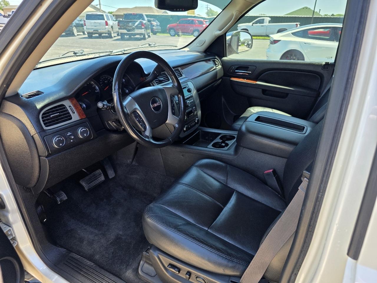 GMC Yukon SLT 4WD 2013