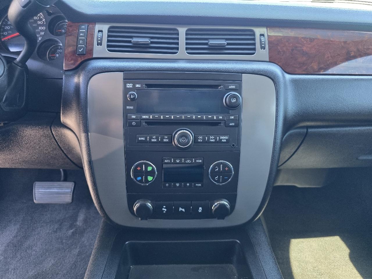 GMC Yukon SLT 4WD 2013