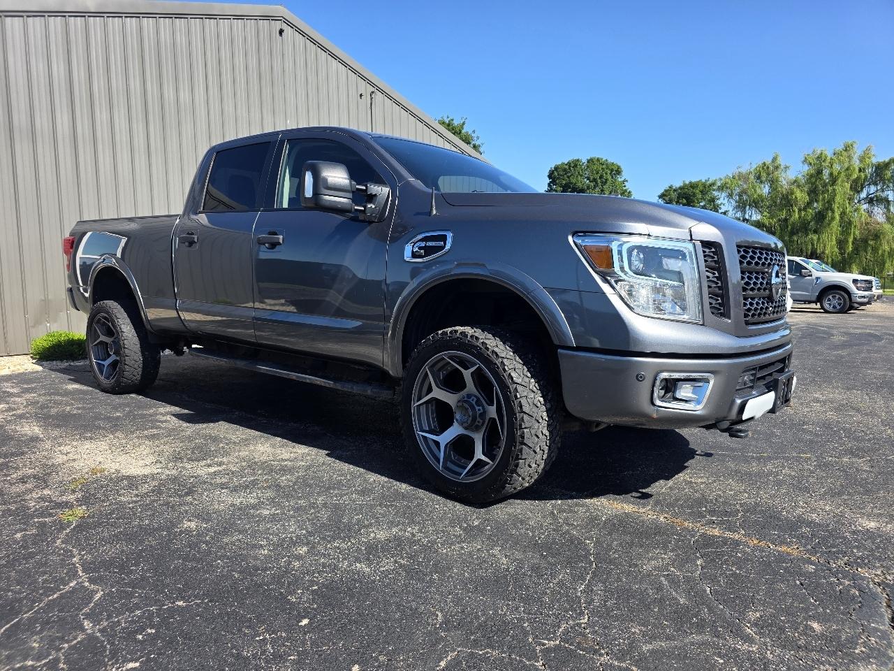 Nissan Titan XD PRO-4X 4WD Diesel 2017