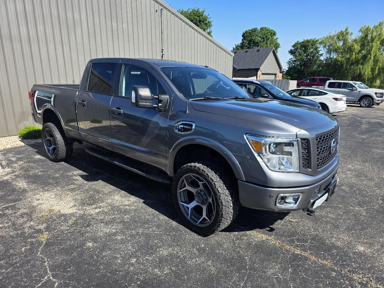 Nissan Titan XD PRO-4X 4WD Diesel 2017