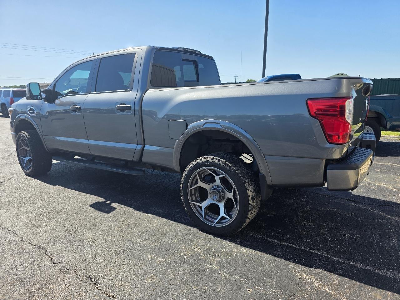 Nissan Titan XD PRO-4X 4WD Diesel 2017
