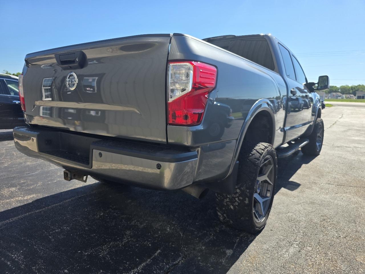 Nissan Titan XD PRO-4X 4WD Diesel 2017