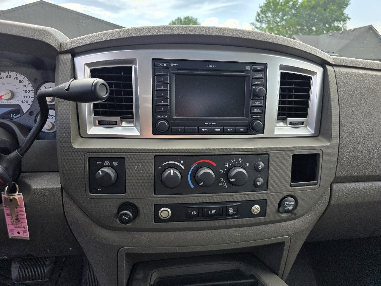 Dodge Ram 2500 SLT Mega Cab 4WD 2009