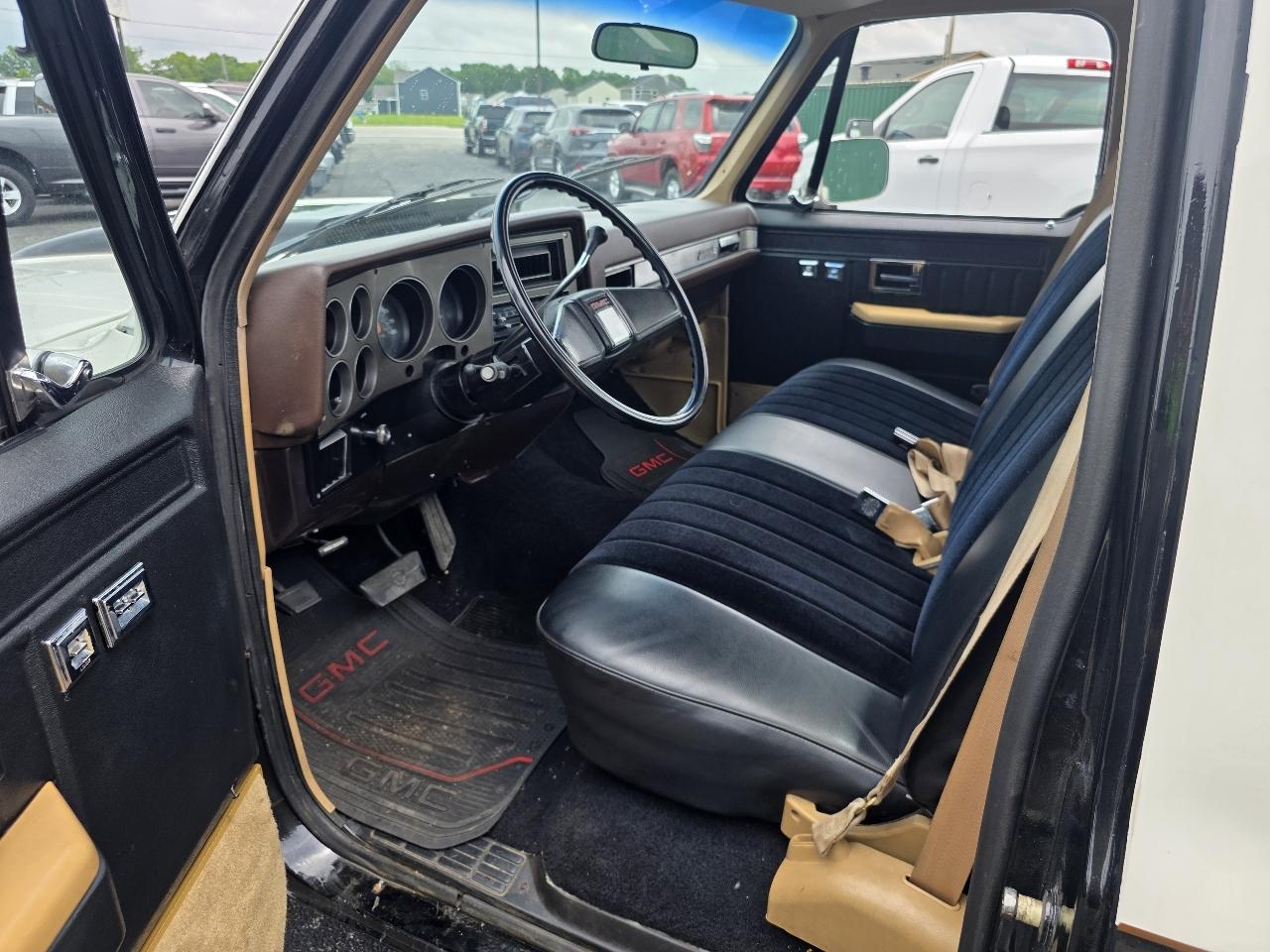 GMC R1500 Regular Cab 2WD 1987