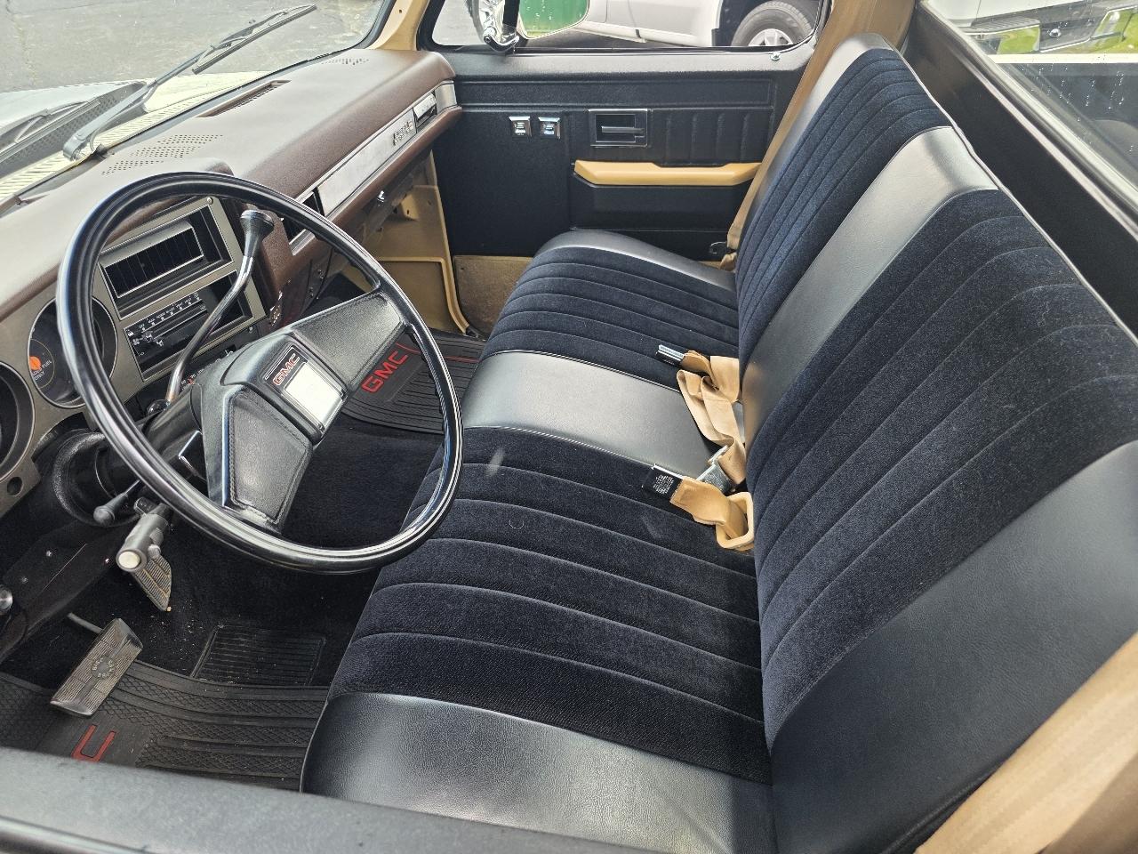 GMC R1500 Regular Cab 2WD 1987