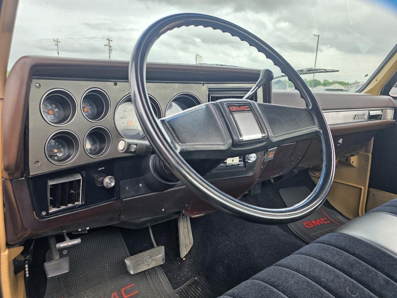 GMC R1500 Regular Cab 2WD 1987