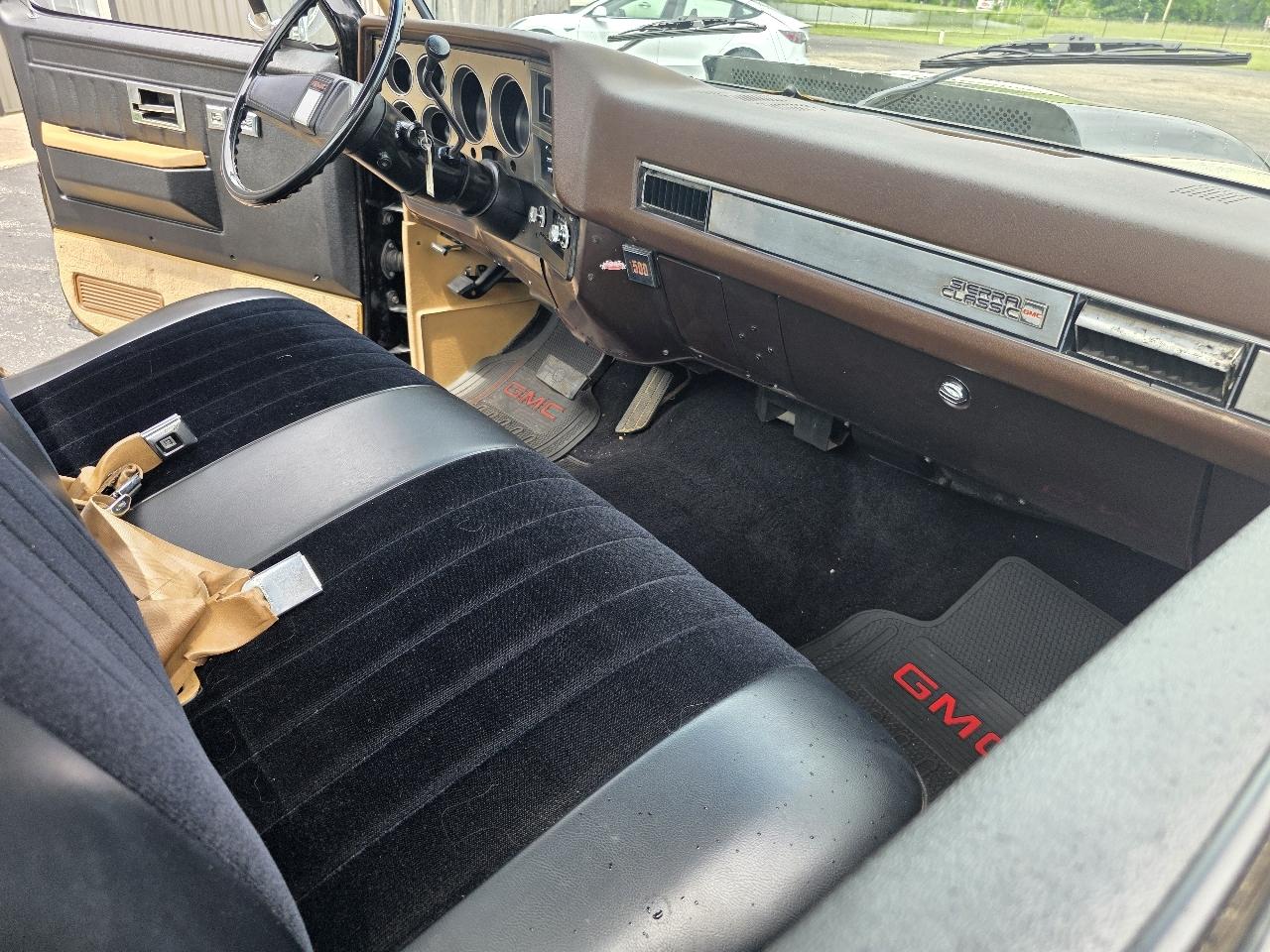 GMC R1500 Regular Cab 2WD 1987