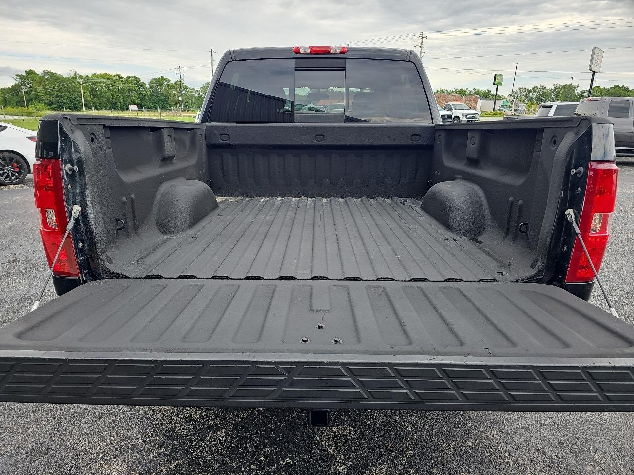 Chevrolet Silverado 1500 LT Crew Cab 4WD 2011