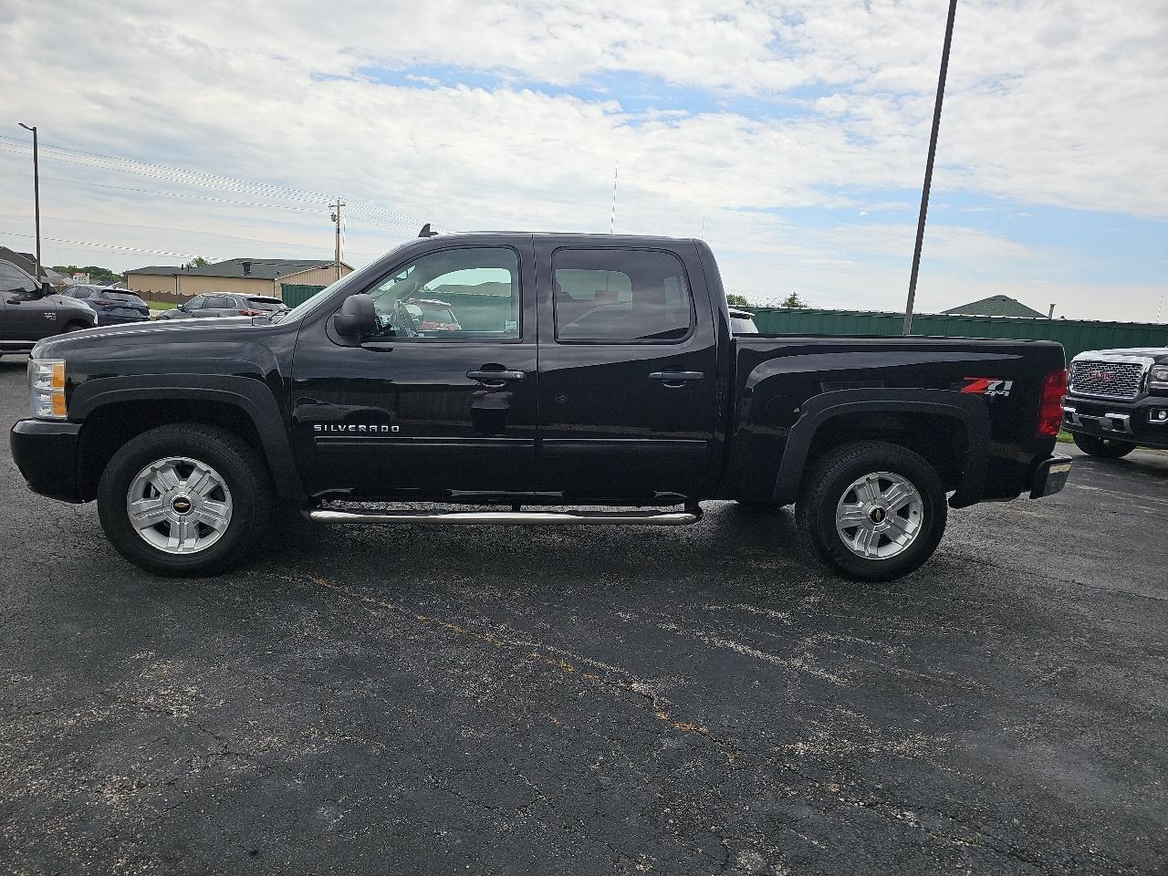 Chevrolet Silverado 1500 LT Crew Cab 4WD 2011