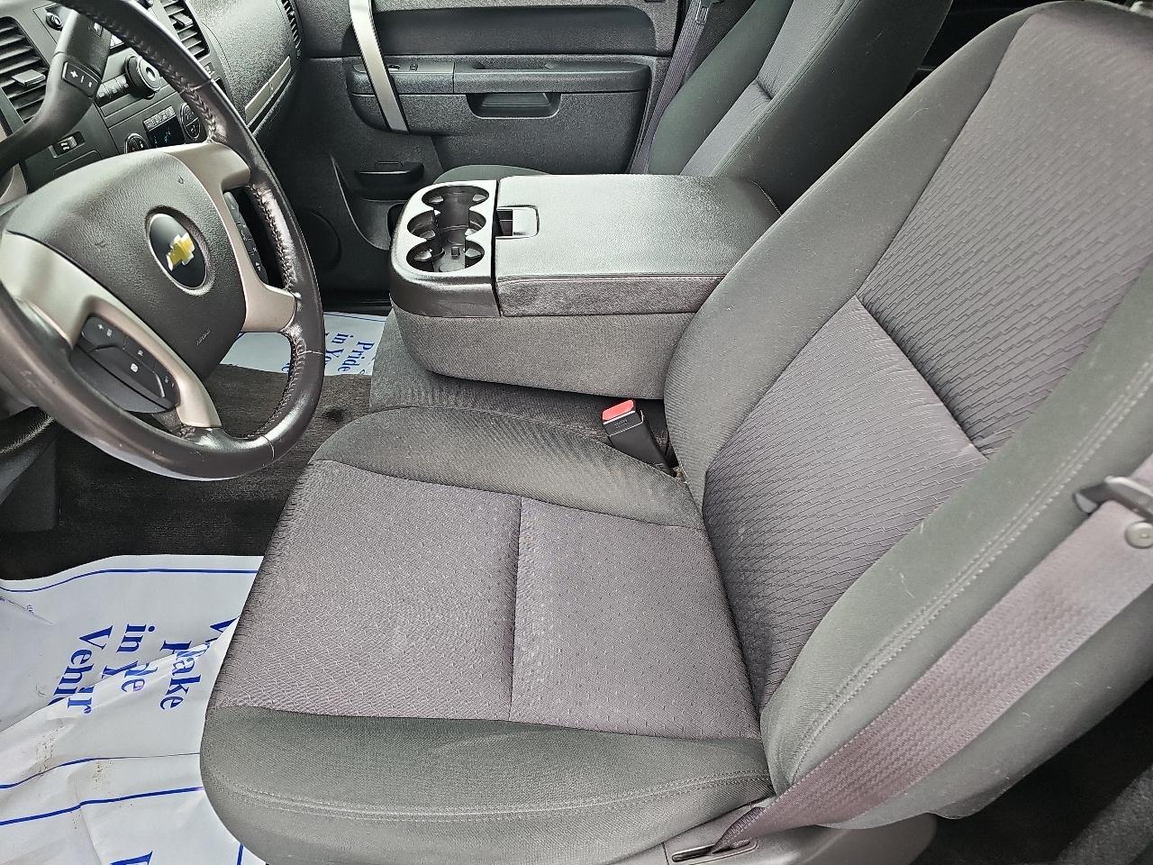 Chevrolet Silverado 1500 LT Crew Cab 4WD 2011