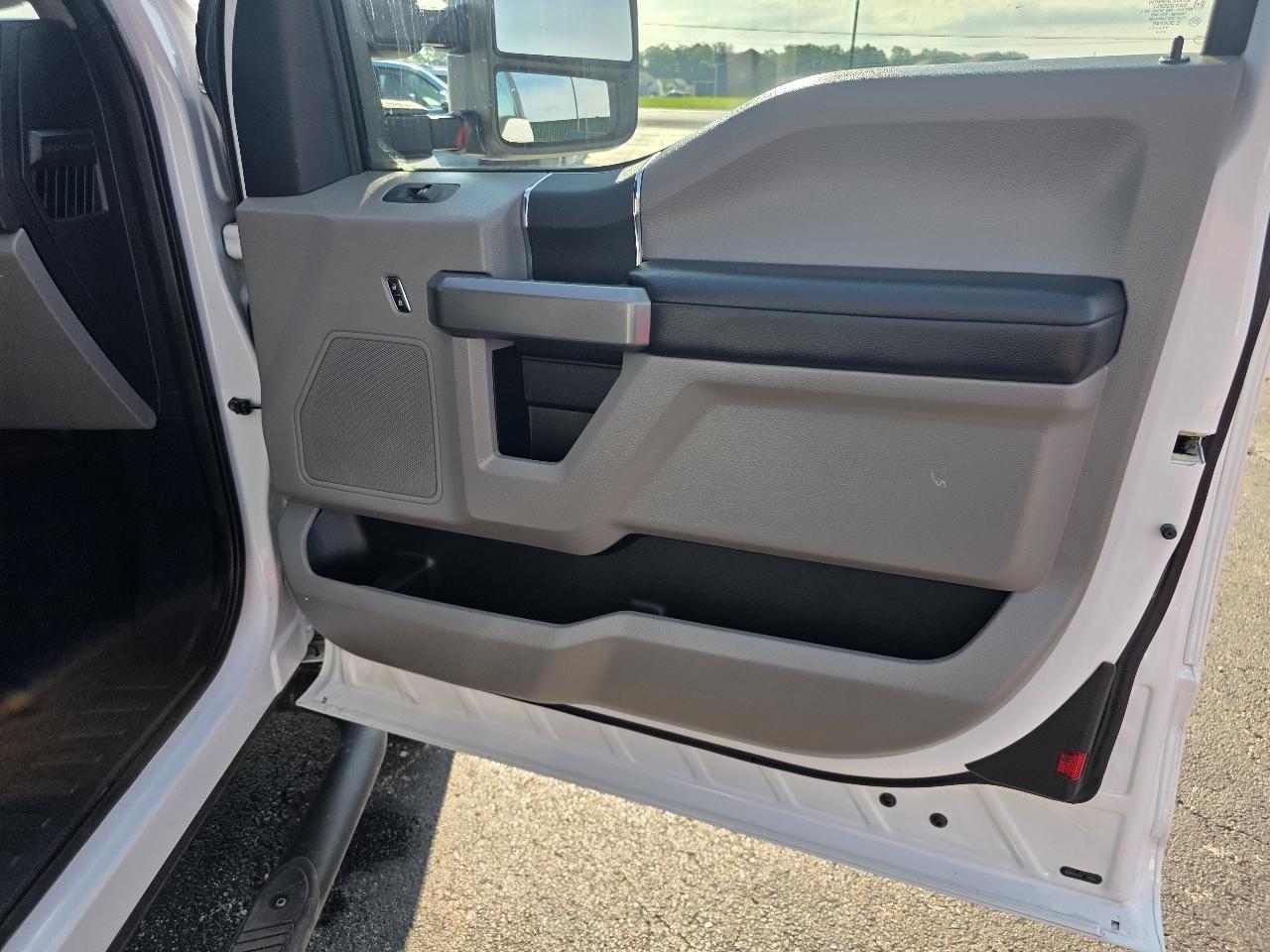 Ford F-250 SD XLT SuperCab 4WD 2017