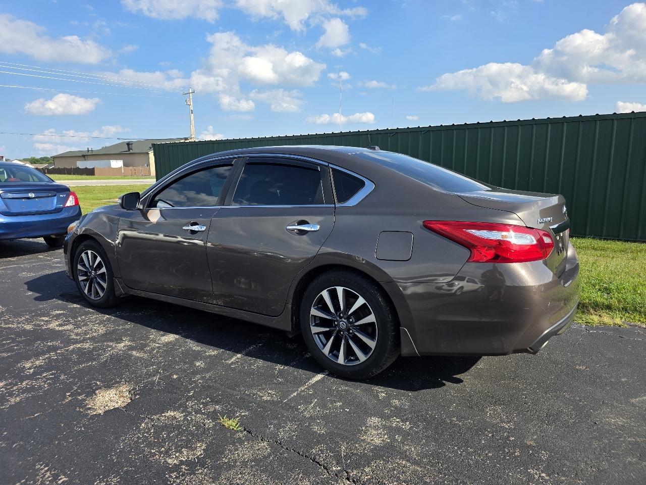 Nissan Altima 2.5 SL Sedan 2016