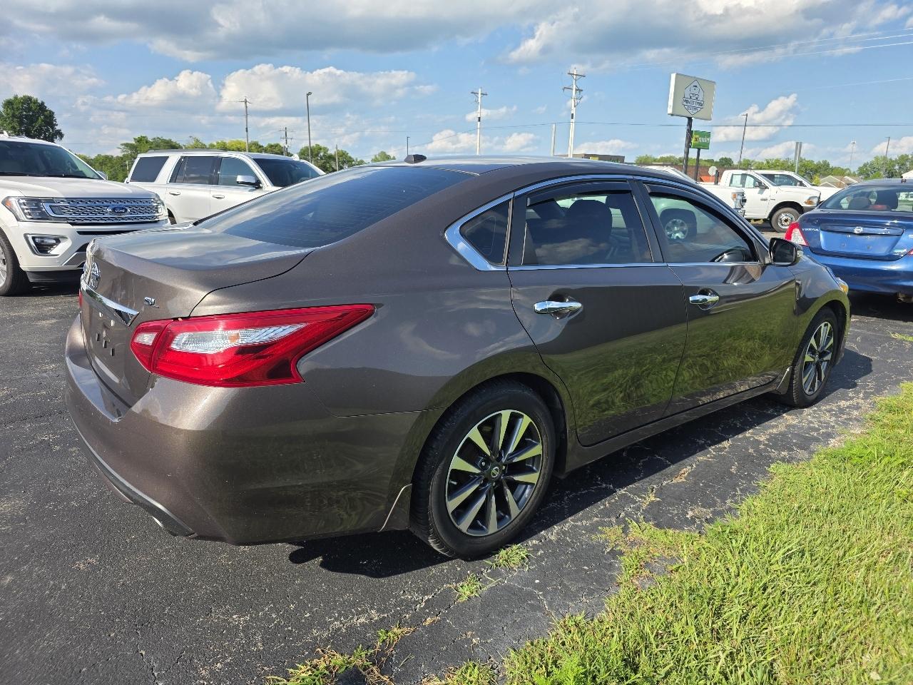 Nissan Altima 2.5 SL Sedan 2016
