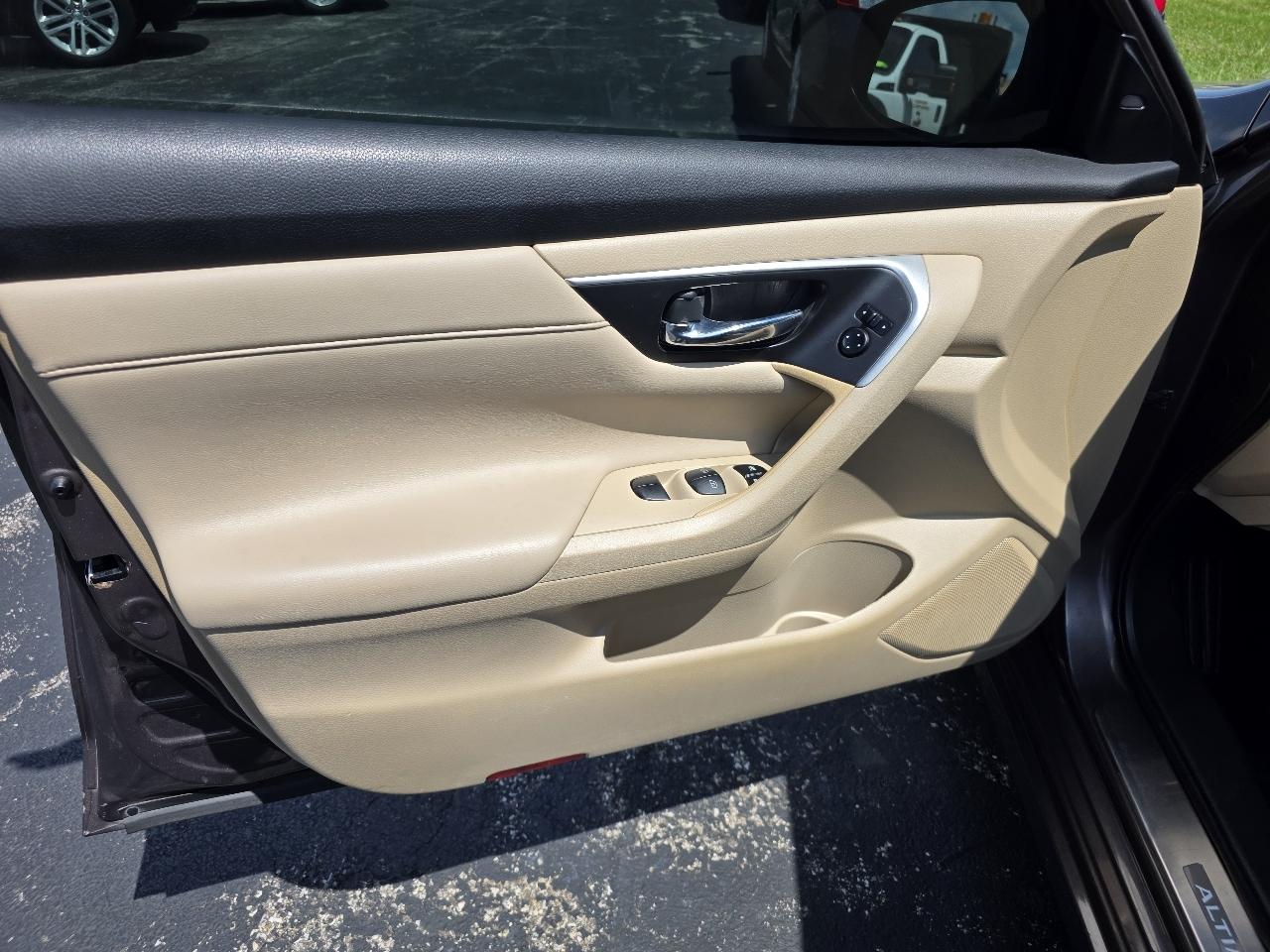 Nissan Altima 2.5 SL Sedan 2016