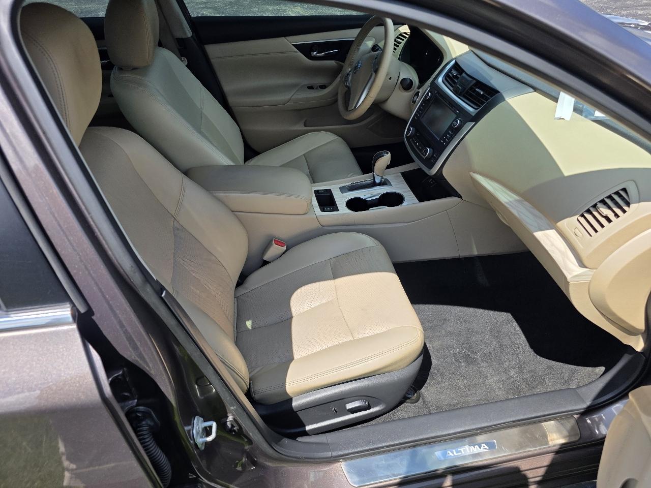 Nissan Altima 2.5 SL Sedan 2016