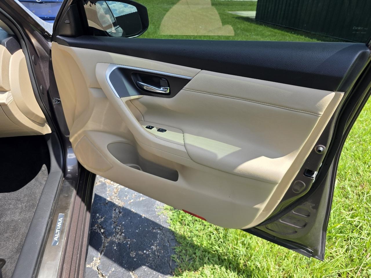 Nissan Altima 2.5 SL Sedan 2016