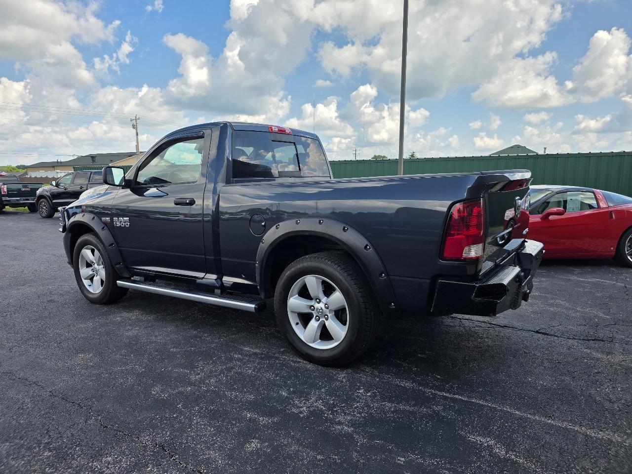 RAM 1500 4WD Reg Cab 120.5" Express 2013