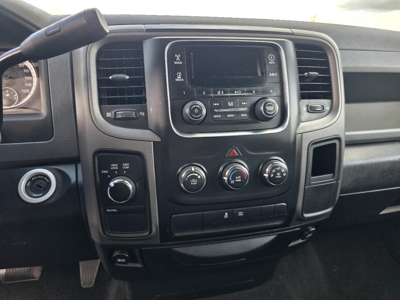 RAM 1500 4WD Reg Cab 120.5" Express 2013