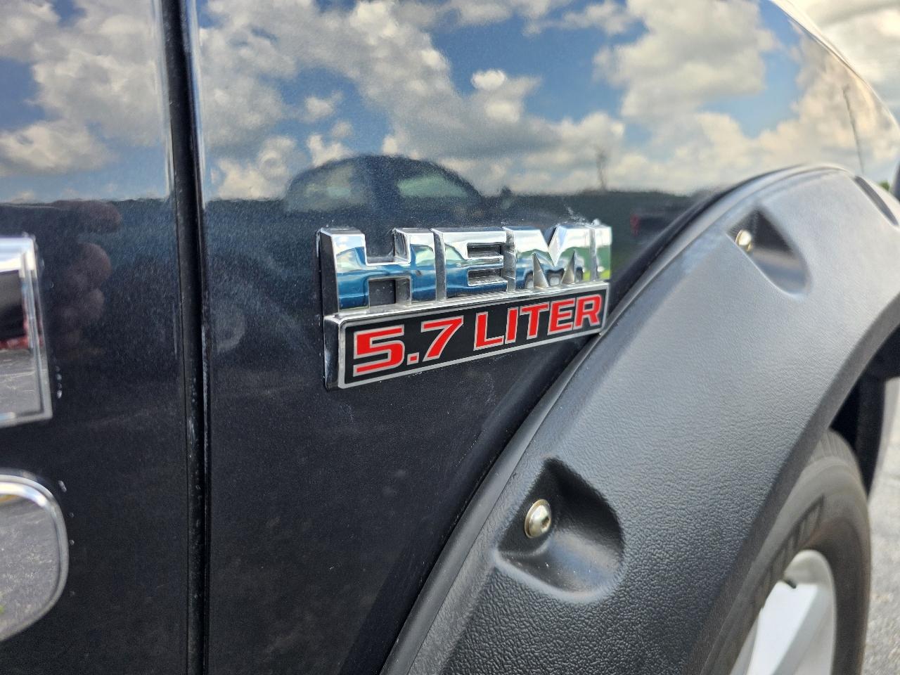 RAM 1500 4WD Reg Cab 120.5" Express 2013