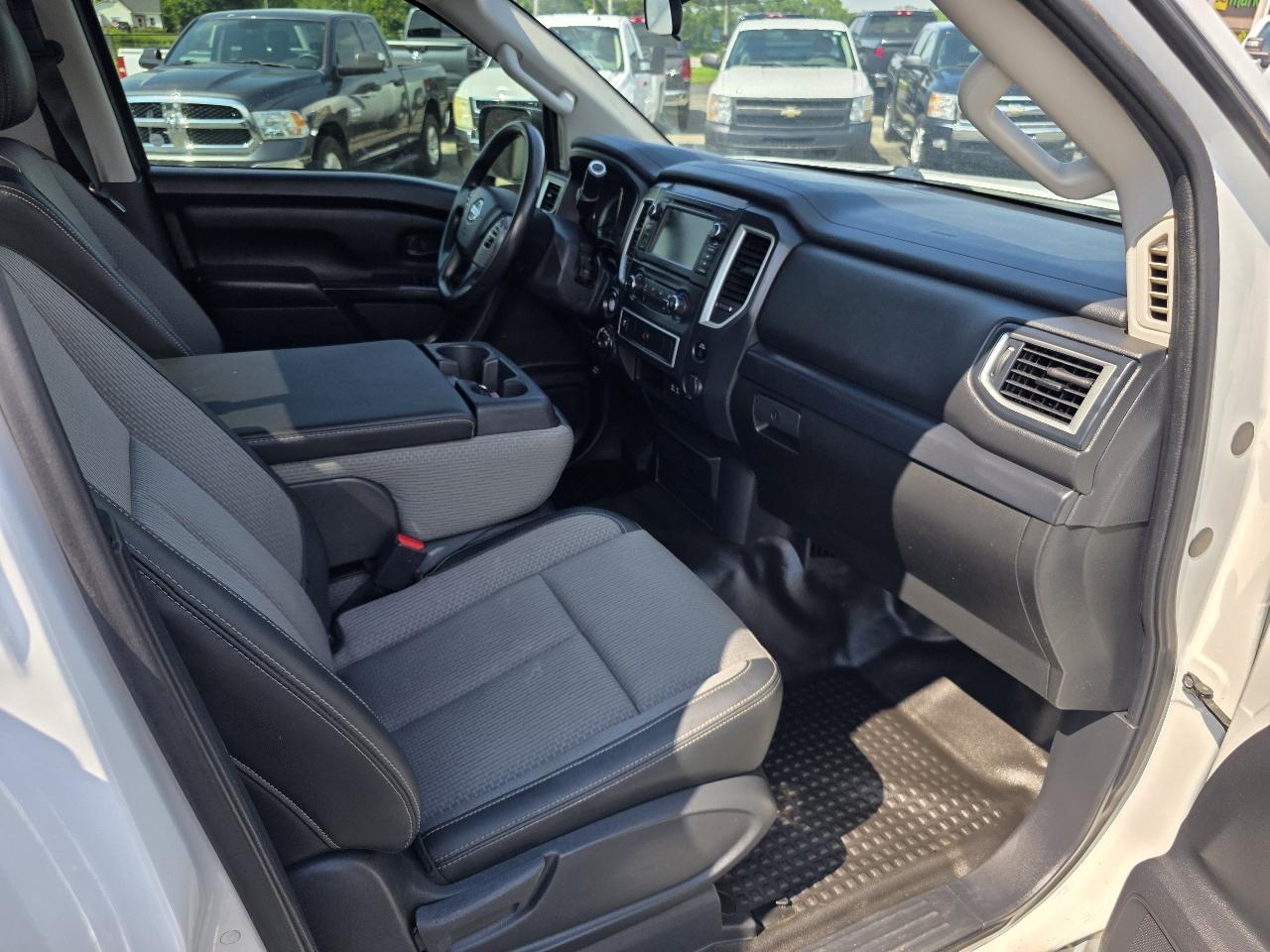 Nissan Titan S Regular Cab 4WD 2019