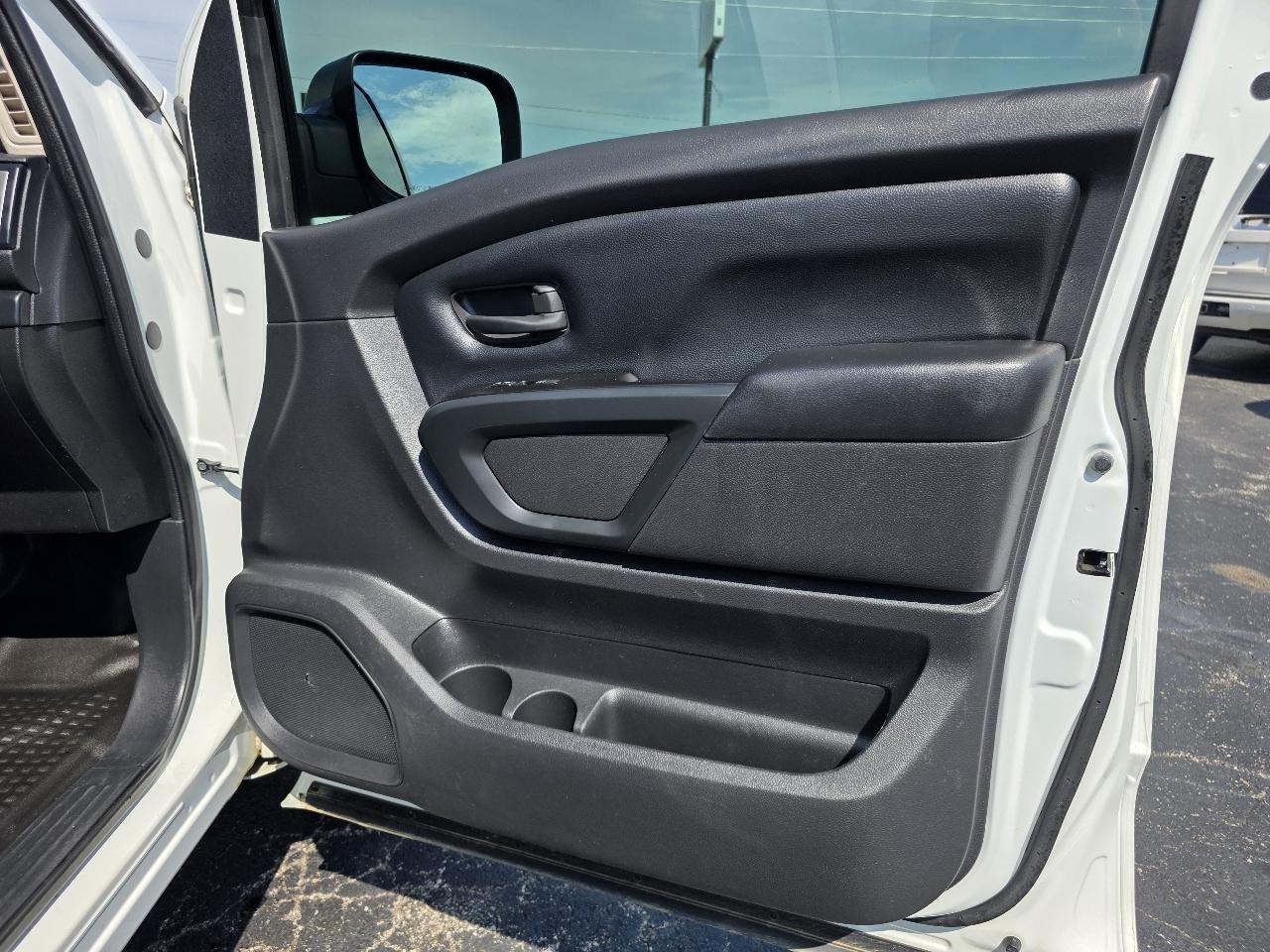 Nissan Titan S Regular Cab 4WD 2019